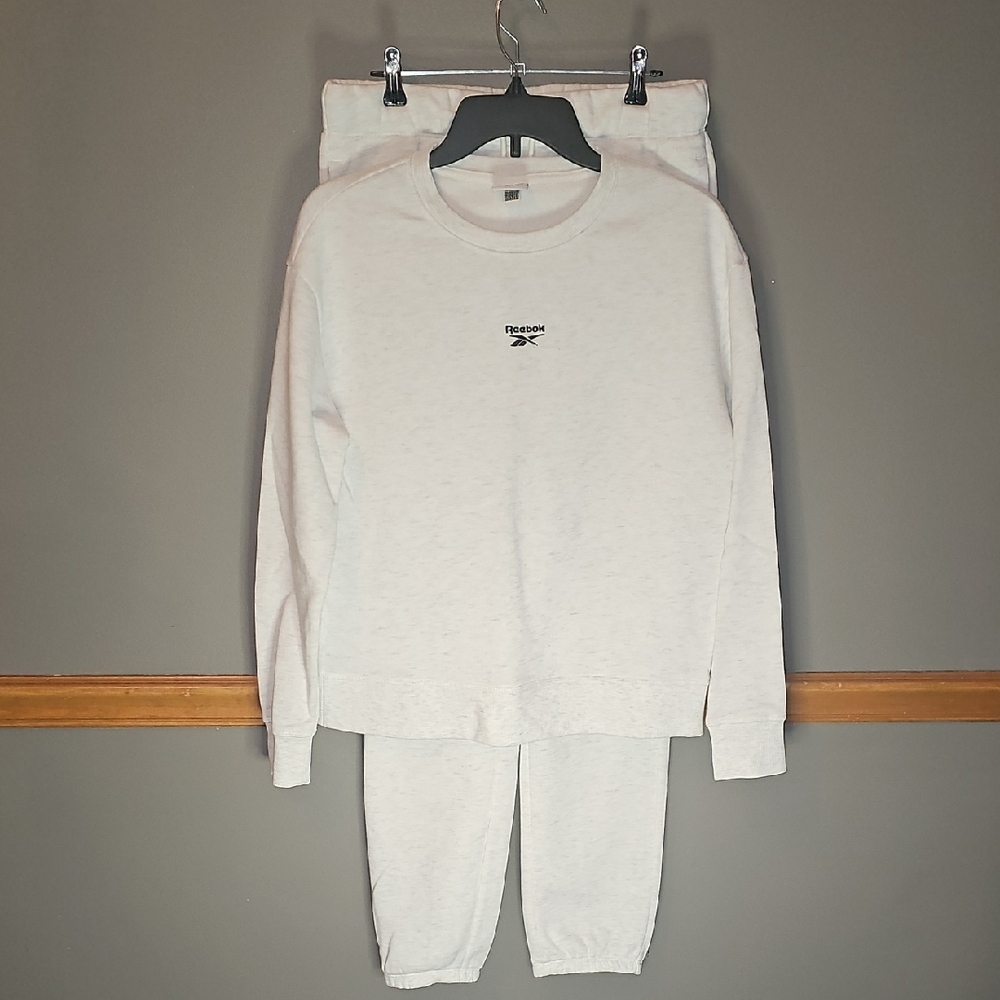 Reebok Classic Light Gray Lounge Set